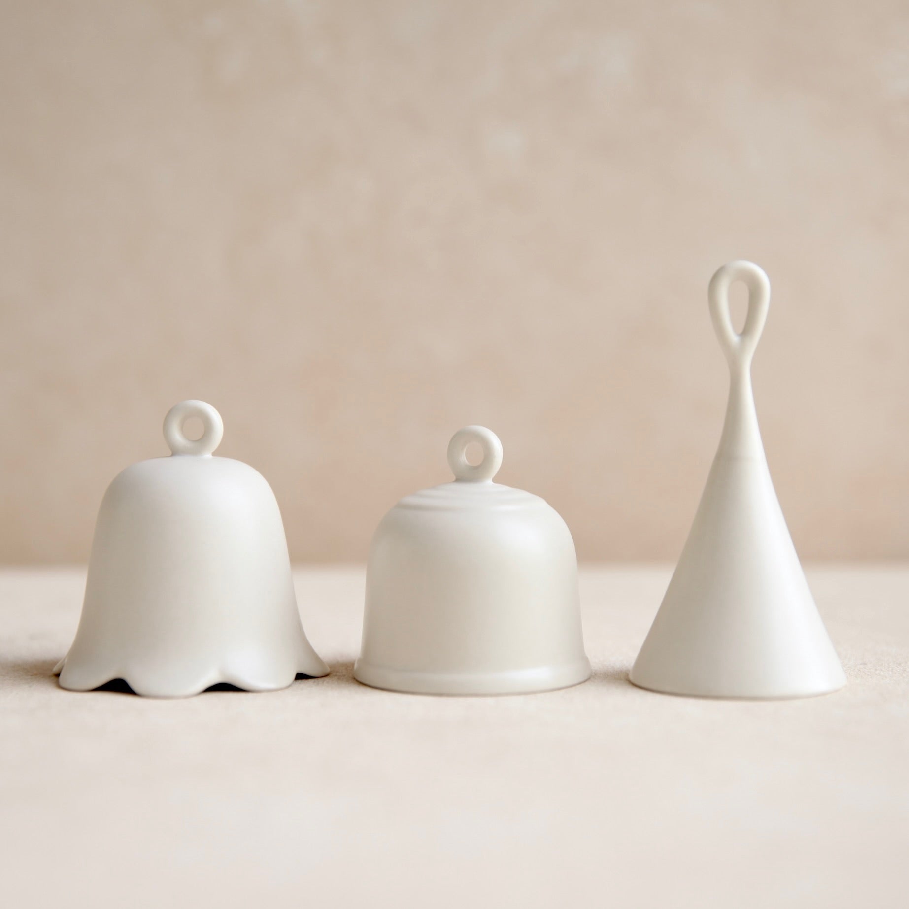 Ceramic_Bells_Fleur_Halo_Cupola_Ornament