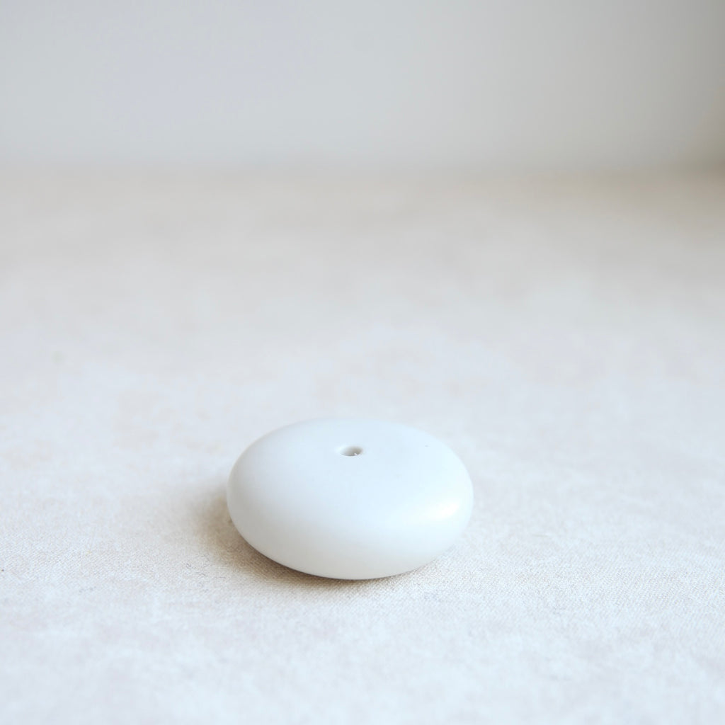 Stone Wishing Candleholder White_